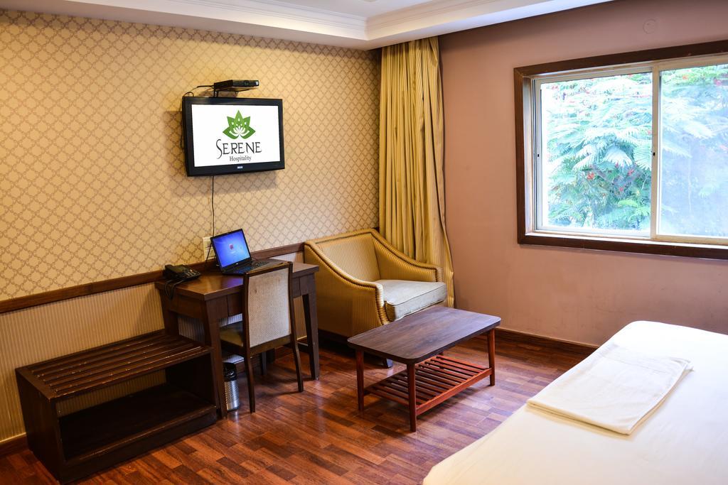 Serene Boutique Hotel Бангалор Экстерьер фото