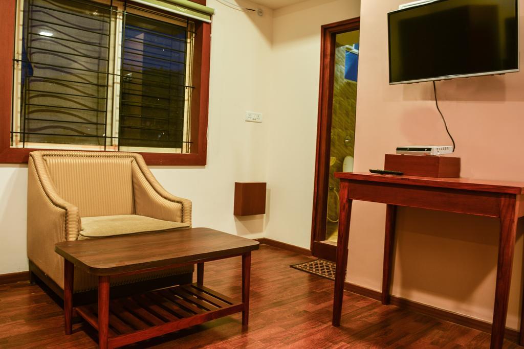 Serene Boutique Hotel Бангалор Экстерьер фото
